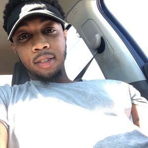 Meet your Posher, Deshaun